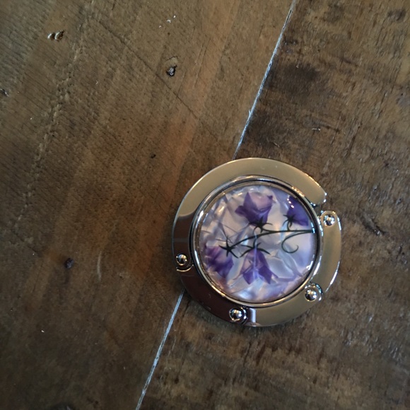 Stay Safe Bag holder keep your bag clean and safe - Picture 3 of 4